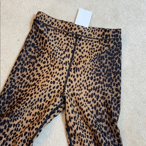 H&M leopard leggings. Xs - Picture 3 of 3